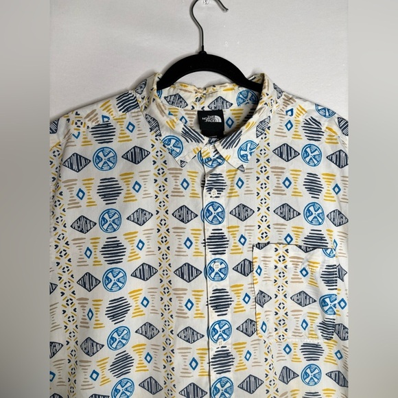 The North Face Baytrail Pattern Button Down Short Sleeve Shirt XXL - Picture 2 of 8